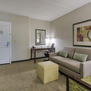 Junior King Suite Seating Area